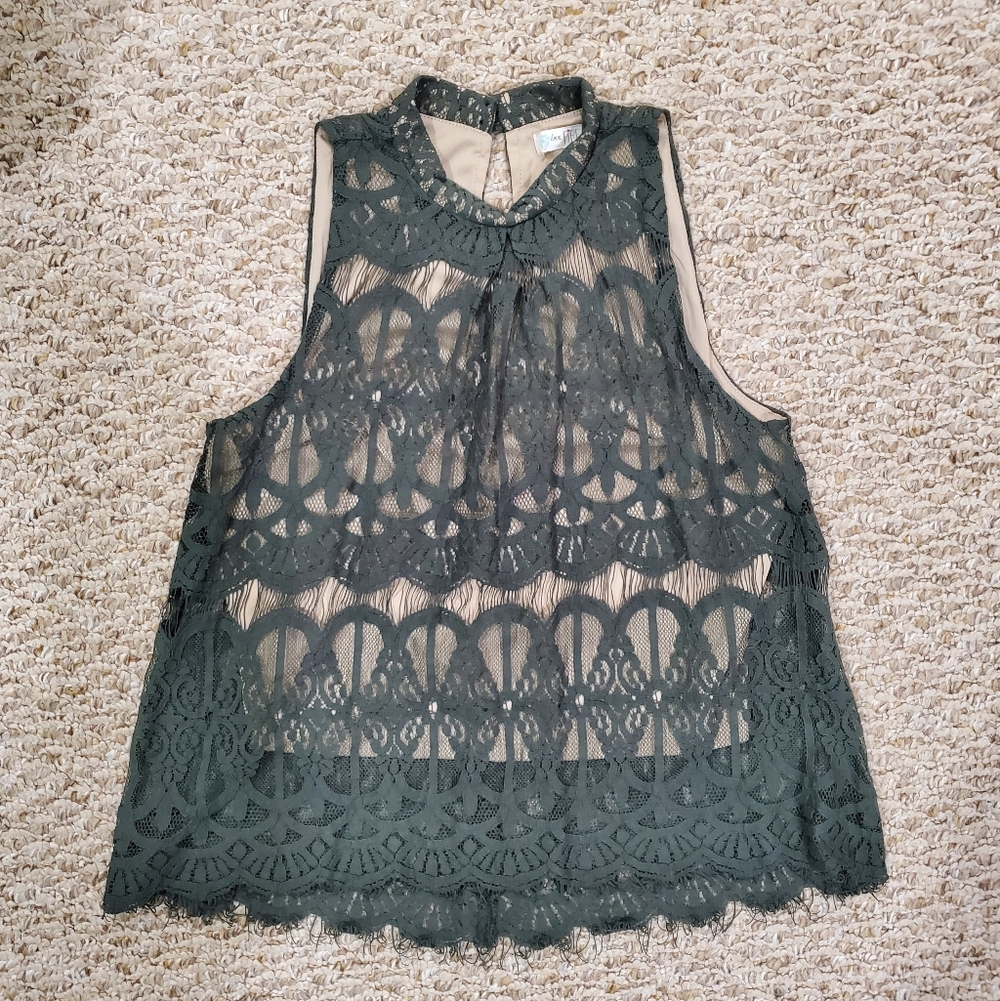 Elegant Army Green Lace Sleeveless Turtle Neck Top With Cream Undertone Size S